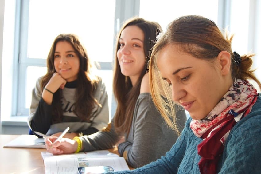 Cours collectifs public cours groupe langues aquitaine